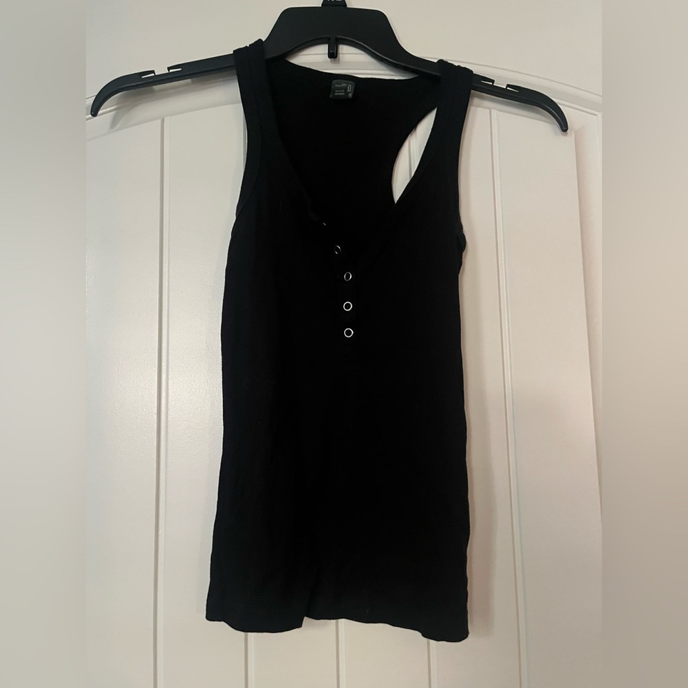 Women’s Razorback Black Ribbed Button Tank Top